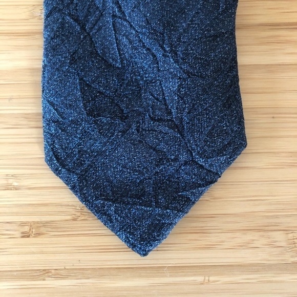 Bugatchi Cotton Tie In Minimal Dark Blue! - Picture 6 of 6